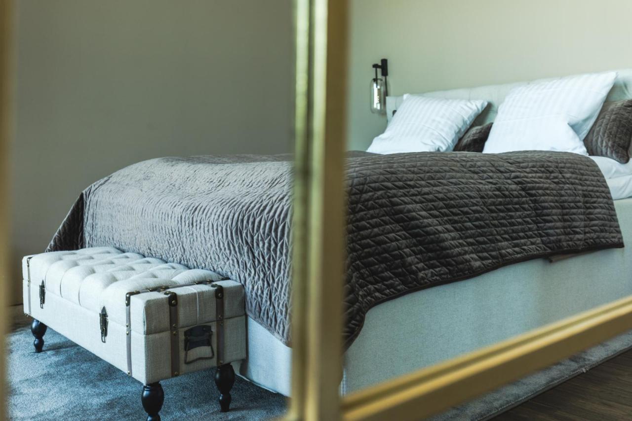 Luxury Harbourfront Penthouse With Private Rooftop Appartamento *